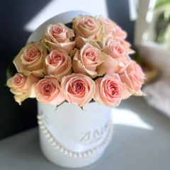Exclusive Pearly Rose Box