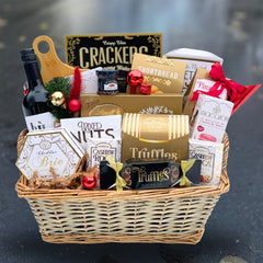 Luxury Holiday Tasty Gift Basket