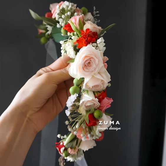 Romantic Garden-Inspired Floral Headpiece