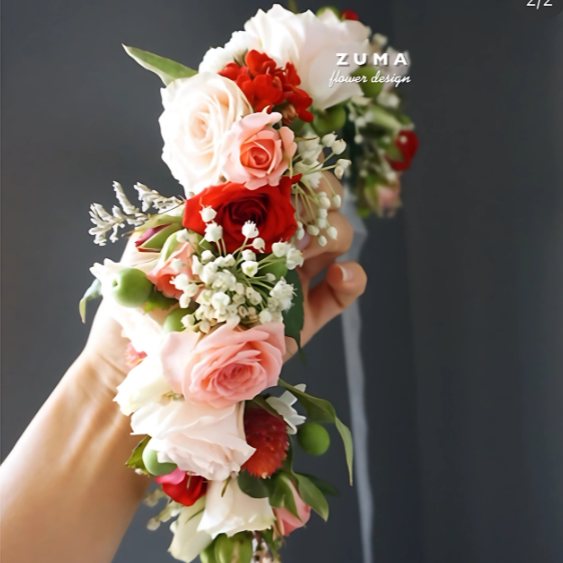 Romantic Garden-Inspired Floral Headpiece