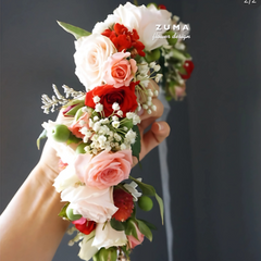 Romantic Garden-Inspired Floral Headpiece