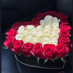 Heartfelt Rose Box – Symbol of Love and Elegance