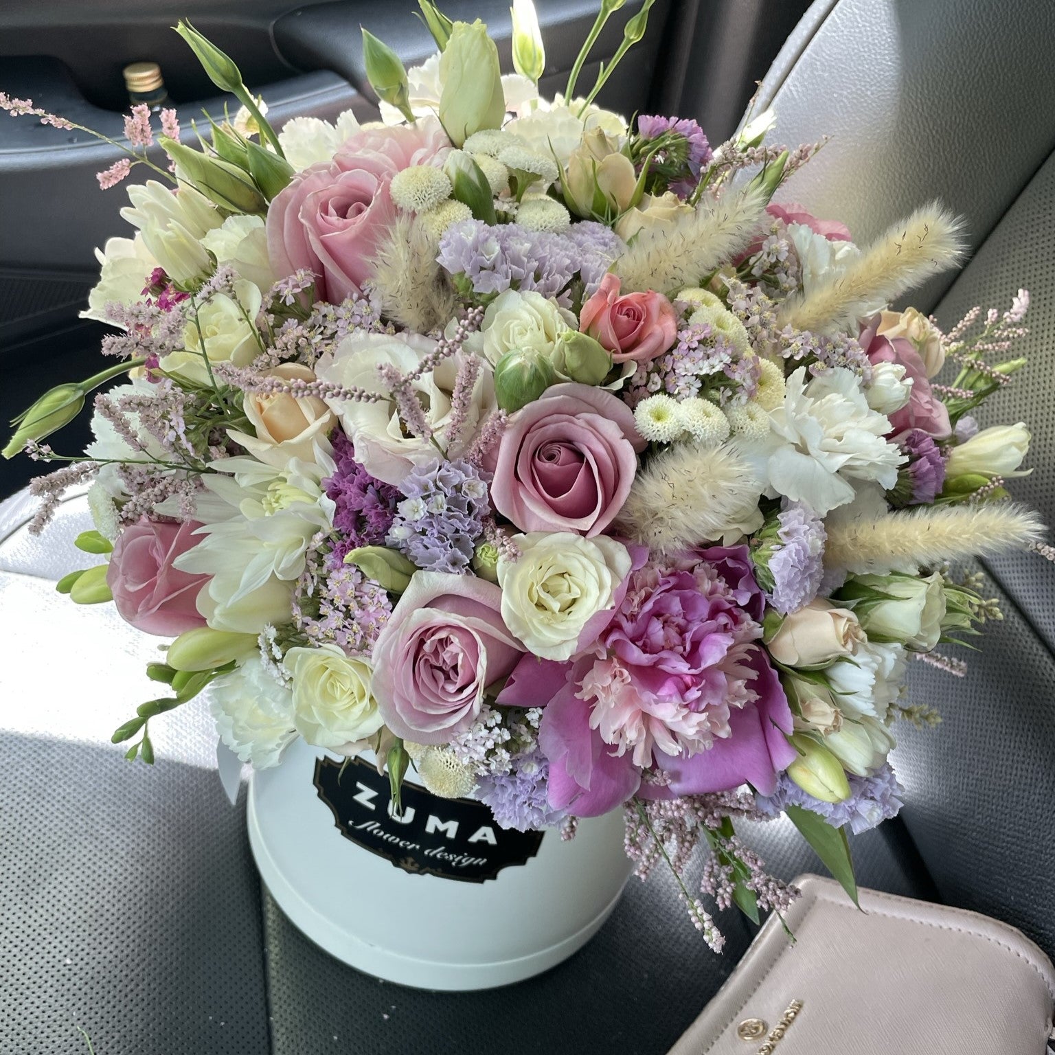 360° Dreamy Pastel Arrangement