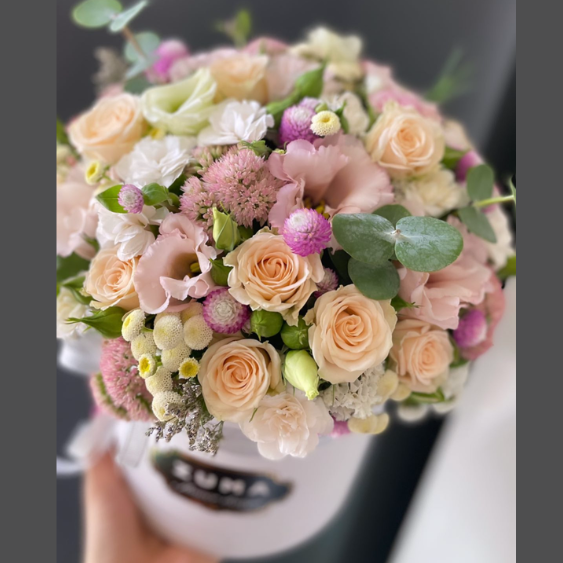 360° Dreamy Pastel Arrangement