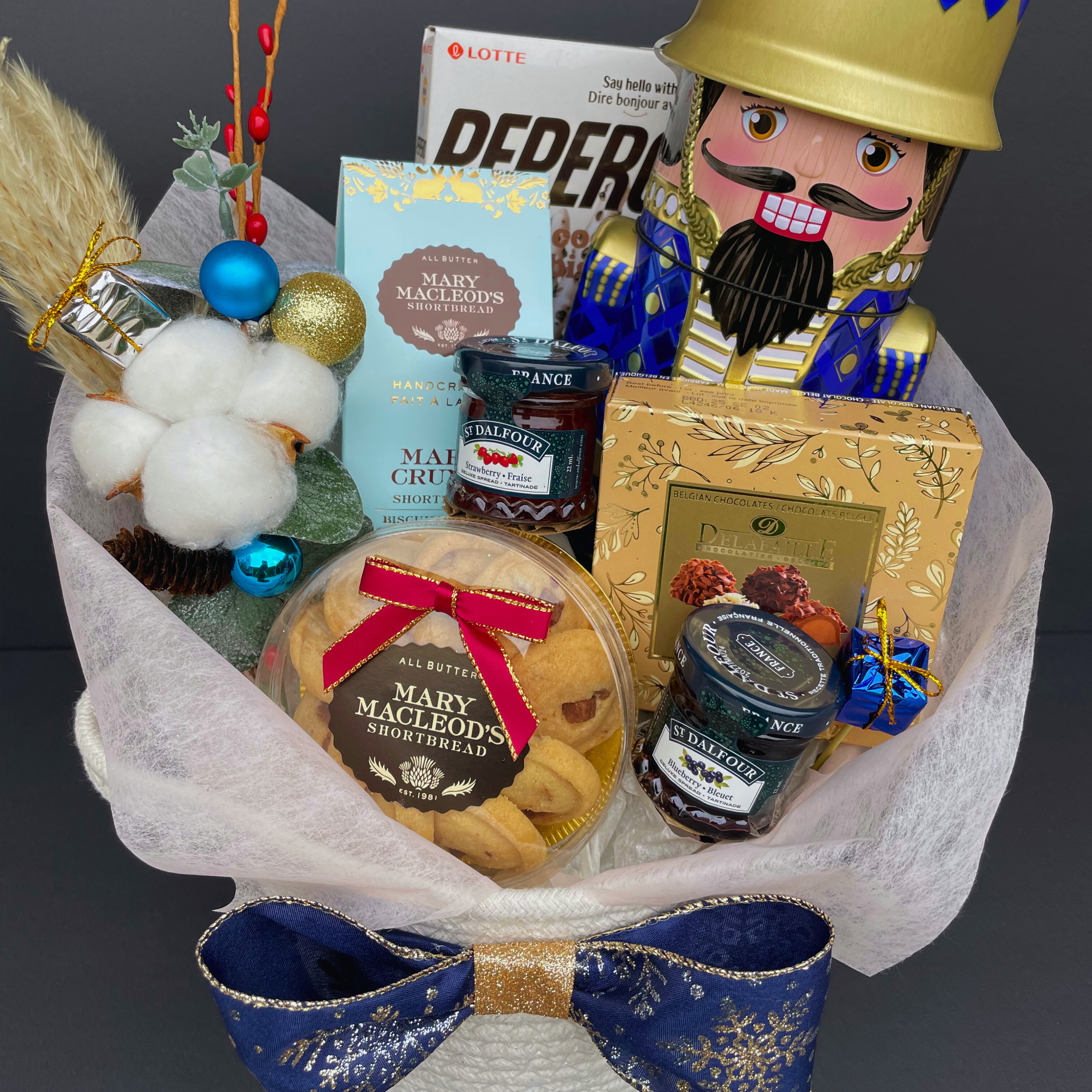 Sweet Holiday Golden-Blue Gift Basket